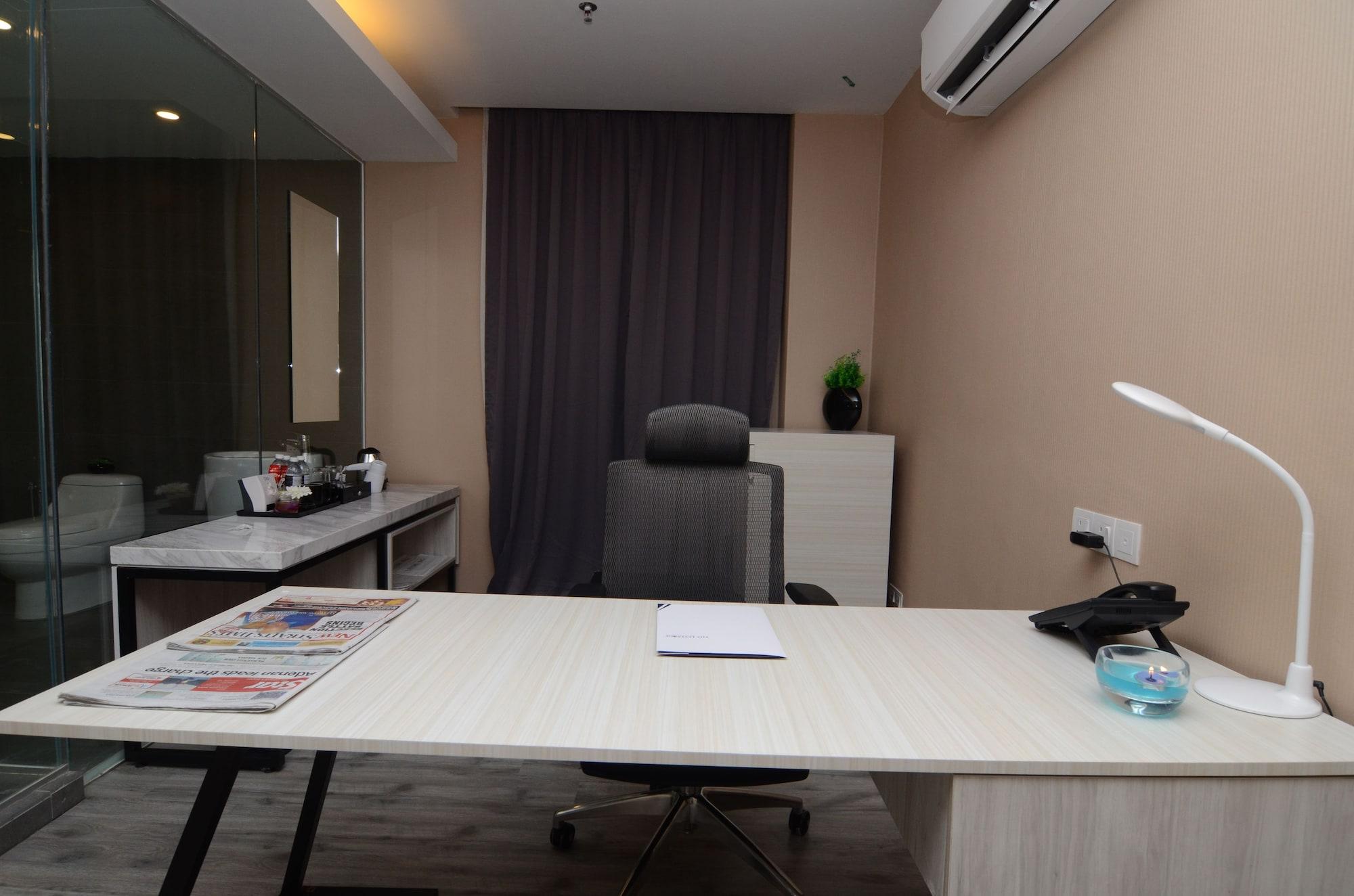 The Leverage Business Hotel Johor Bahru Buitenkant foto