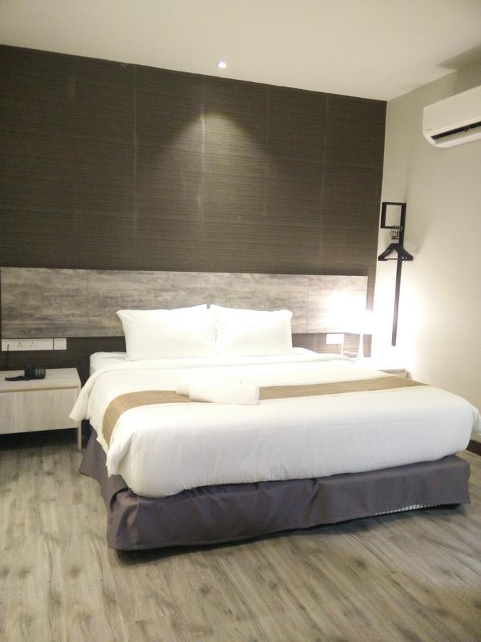 The Leverage Business Hotel Johor Bahru Buitenkant foto