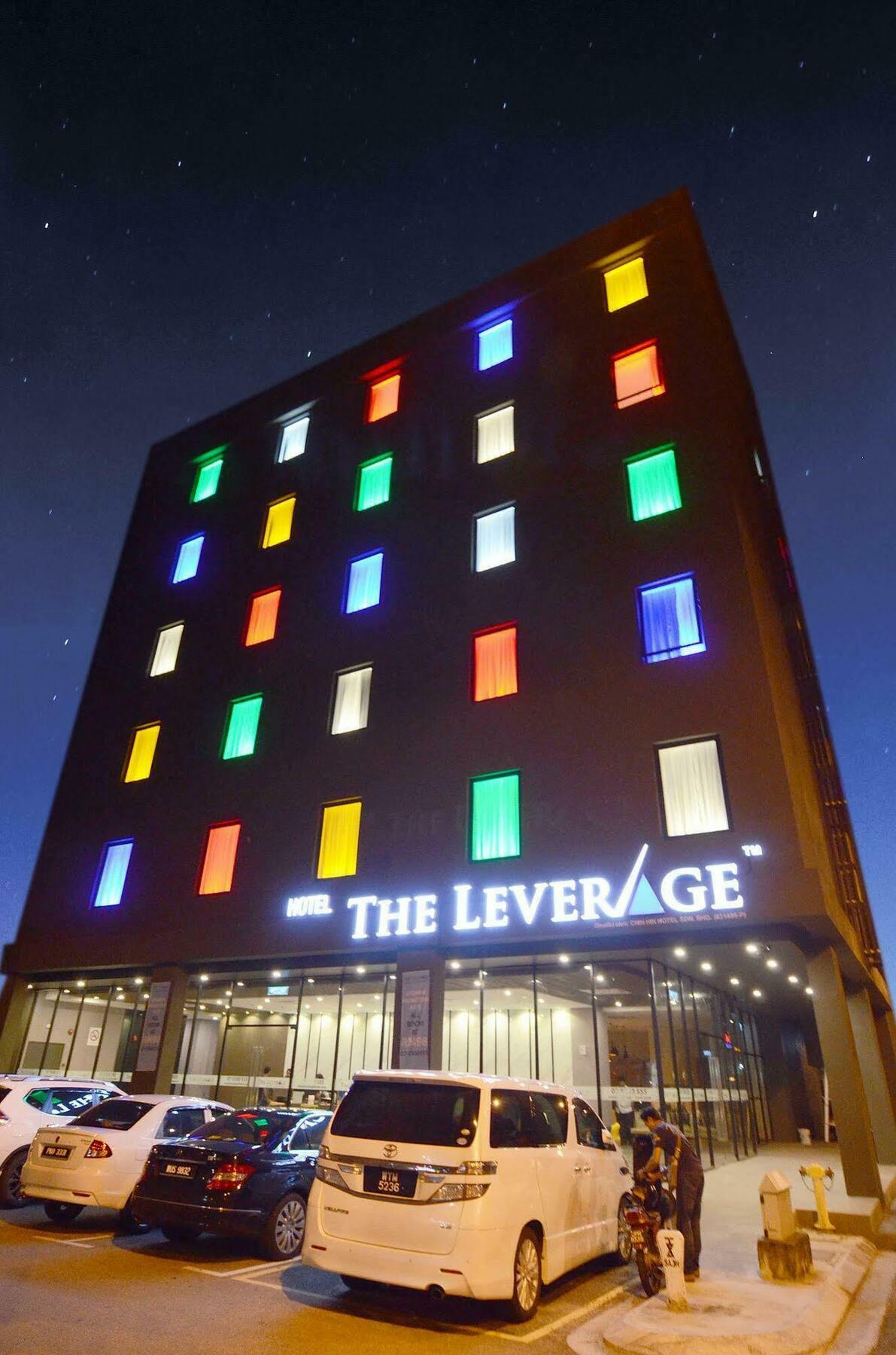 The Leverage Business Hotel Johor Bahru Buitenkant foto